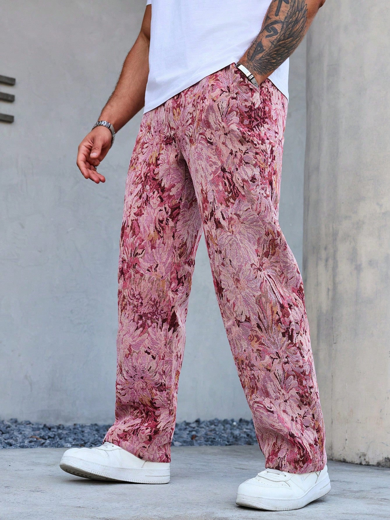 Pink Color Men’s Relaxed Fit Floral Print Casual Pants